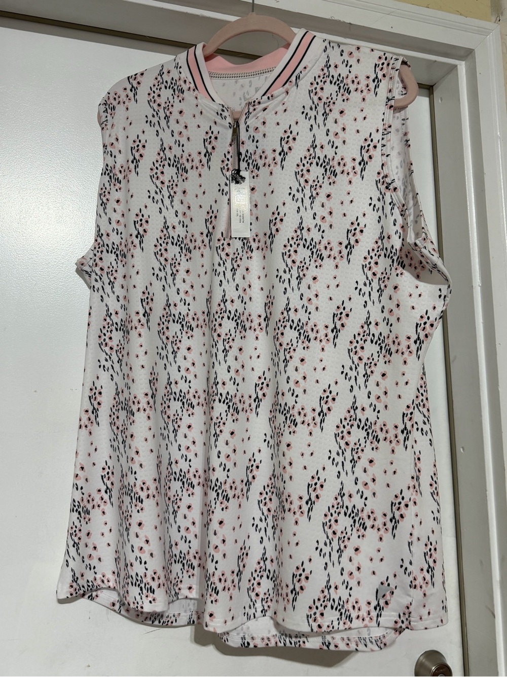 NWT Bette & Court sleeveless quarter zip performance golf shirt